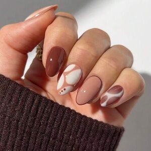 24pc Press On Nail Set from the Nail Bar 💅